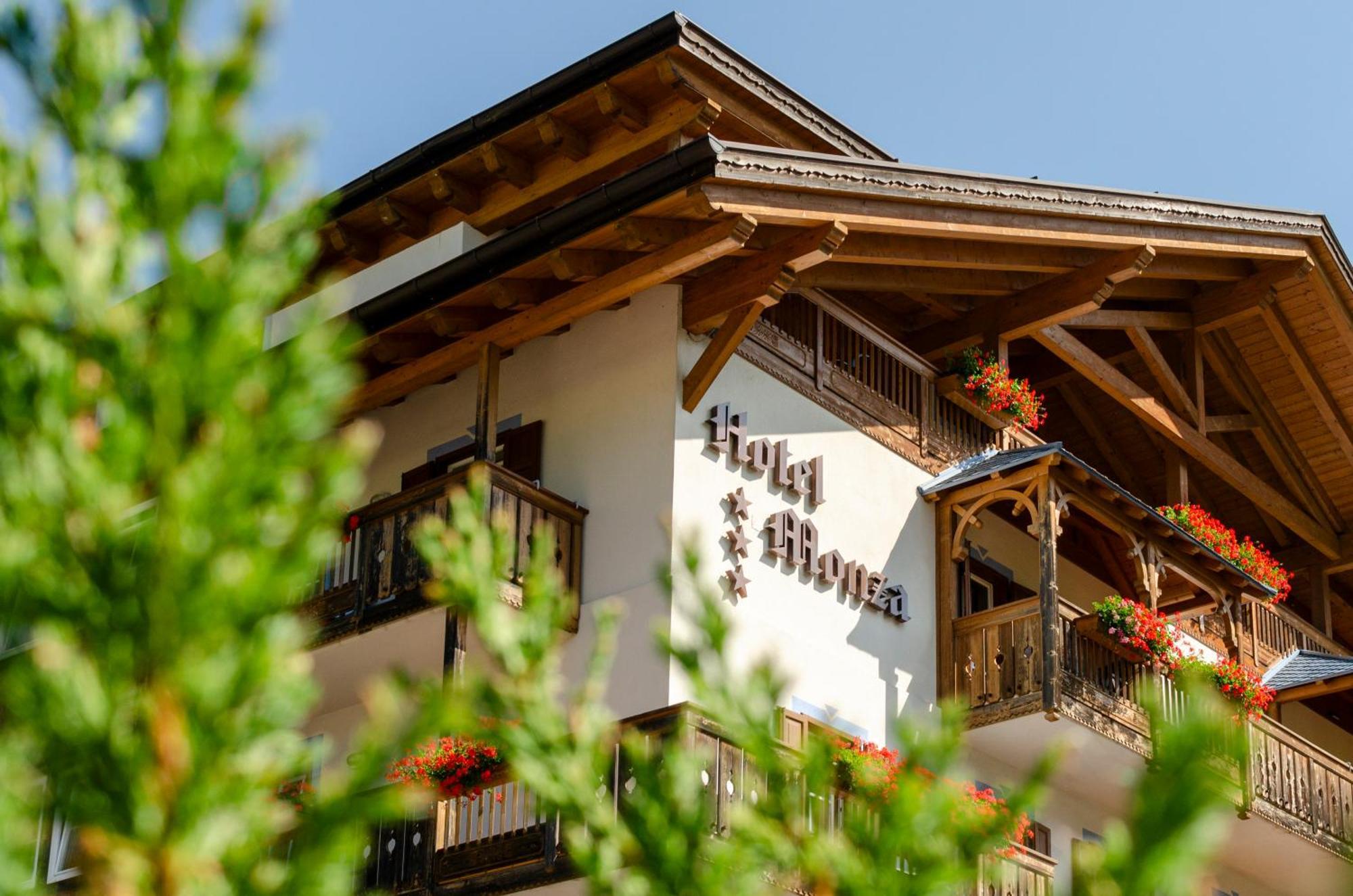 Monza Dolomites Hotel Moena Exterior photo