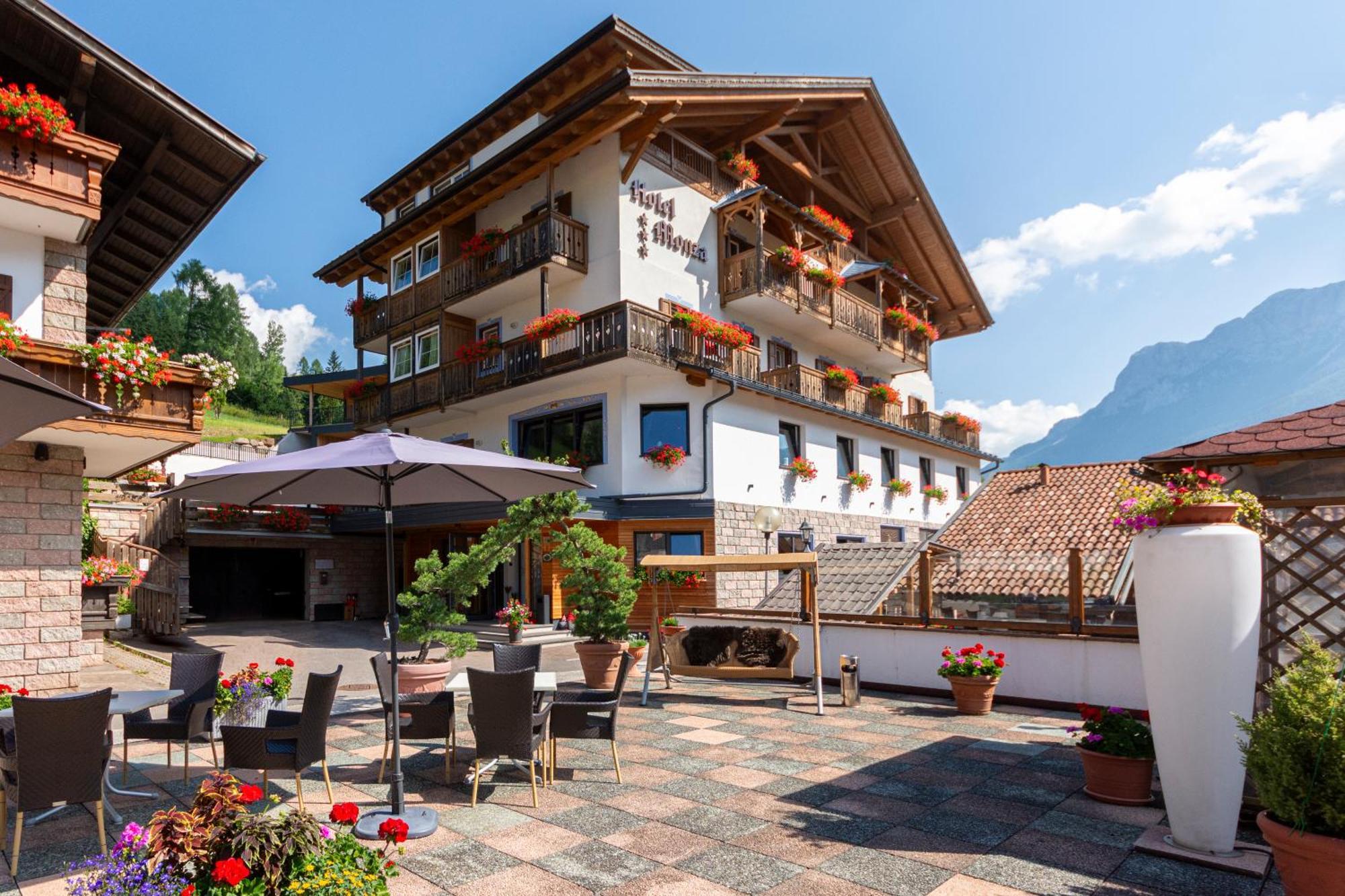 Monza Dolomites Hotel Moena Exterior photo