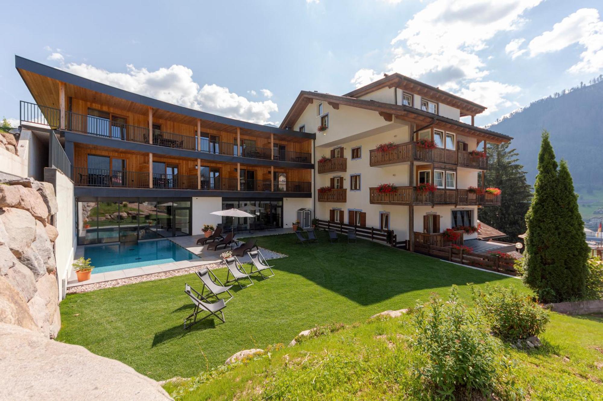 Monza Dolomites Hotel Moena Exterior photo